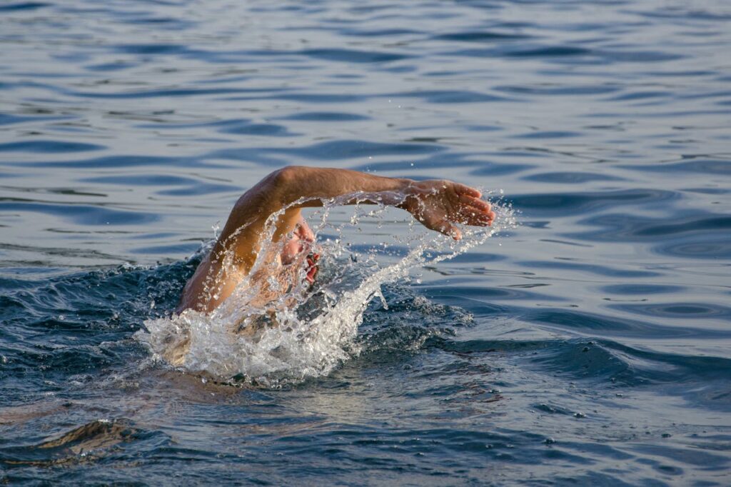 The Impact of Regular Swimming on Ulcerative Colitis Symptoms